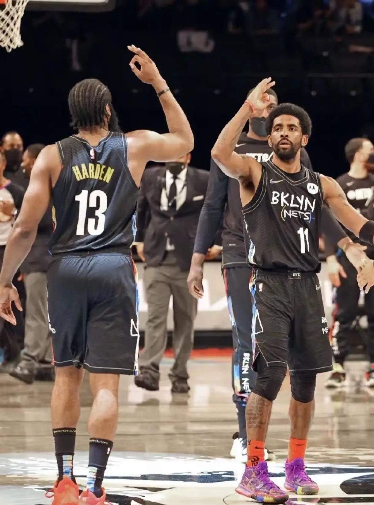 火箭胜独行侠，哈登32+10+12的简单介绍