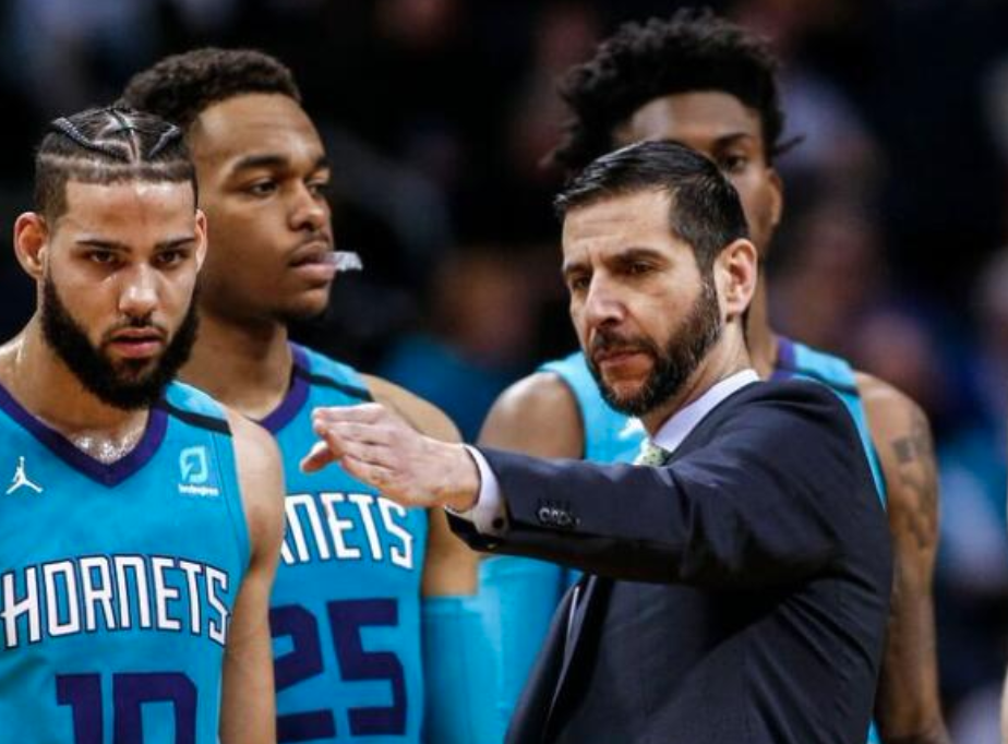 西尔斯领军篮网淘汰黄蜂，晋级季后赛