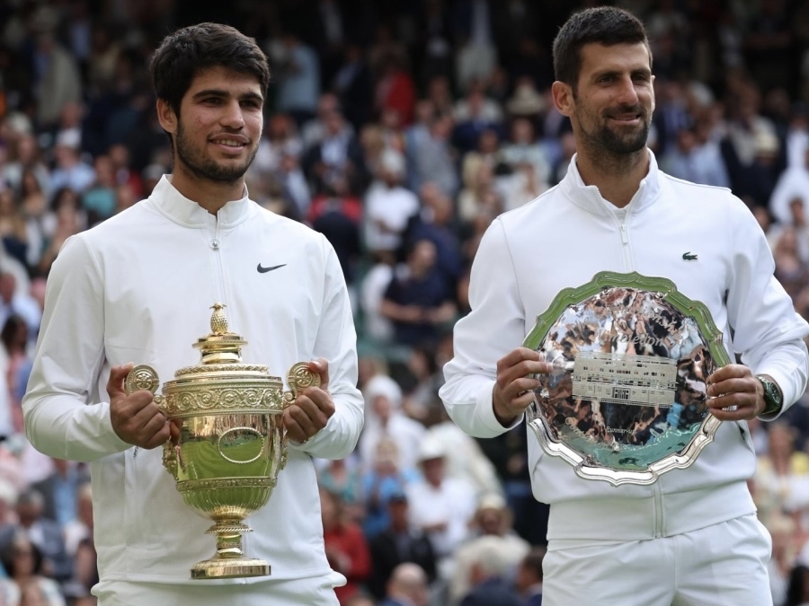 包含戴维斯杯力克温网，阿尔卡拉斯带队取胜的词条